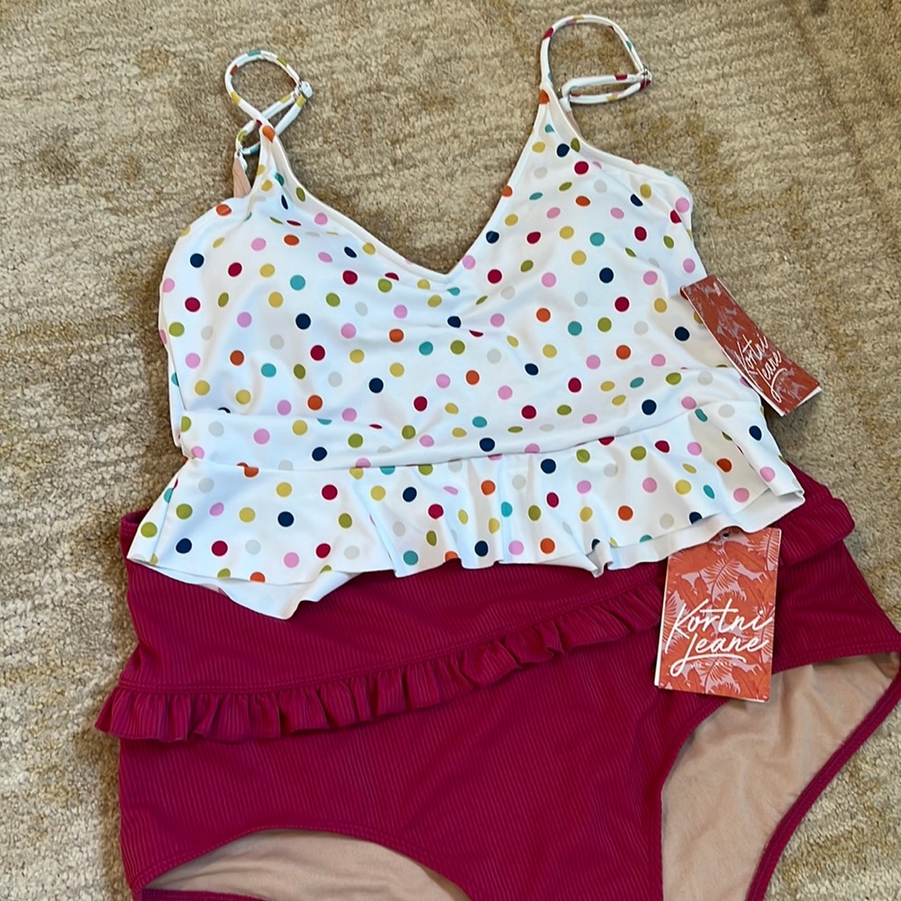 Kortni Jeane set
